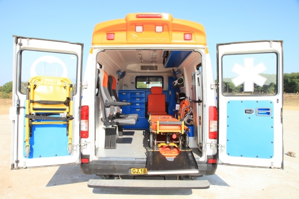 EMS Ambulance Interior_3